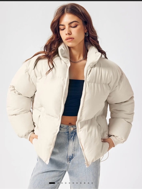 Hollister Jackets & Blazers - Hollister Classic Women's Puffer Jacket in Cream